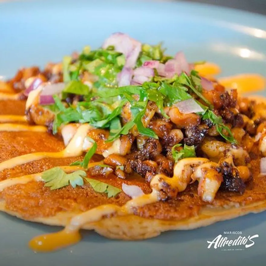 Costra de pulpo. Tu nuevo favorito zarandeado con machaca frita.