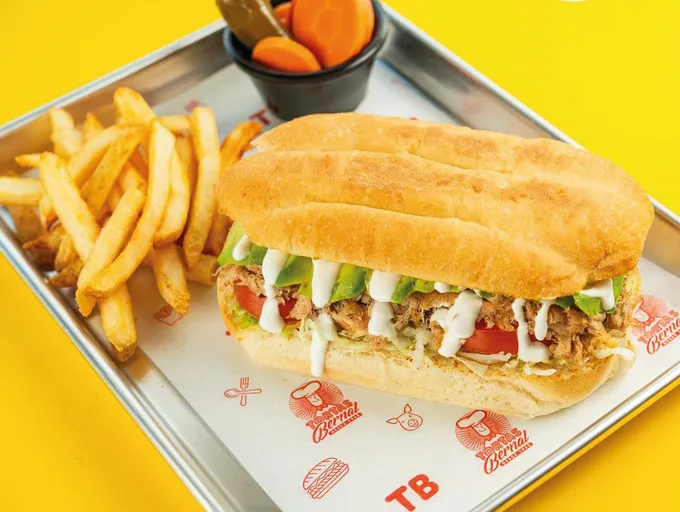 Navidad 2025. ¿Qué comen los regios después de Navidad? Nuestros lectores contestaron: Torta de pierna. Aquí 3 recomendaciones de tortas en la ciudad