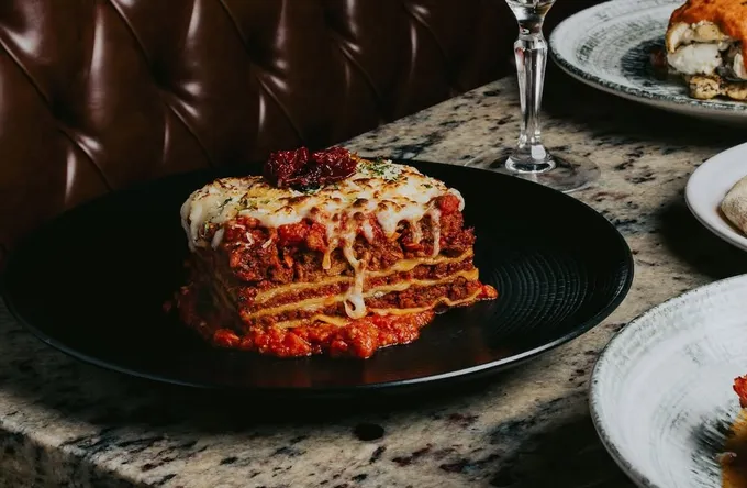 3 restaurantes con menú 'kid-friendly' para celebrar el Año Nuevo en familia: Mia Italia, Antonio Primero y Reserva 85