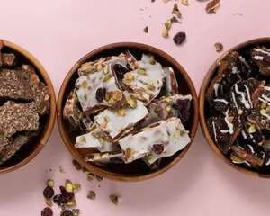 Navidad 2025. ¿Conoces el toffee? Un dulce de origen inglés de caramelo y mantequilla que es ideal para regalar en esta temporada. Aquí 3 opciones en San Pedro