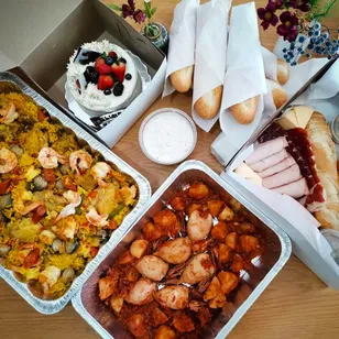 Navidad 2025. Infografía. Nos recomendaron 7 opciones de catering con todo incluido para que no batalles NADA en tus próximos eventos