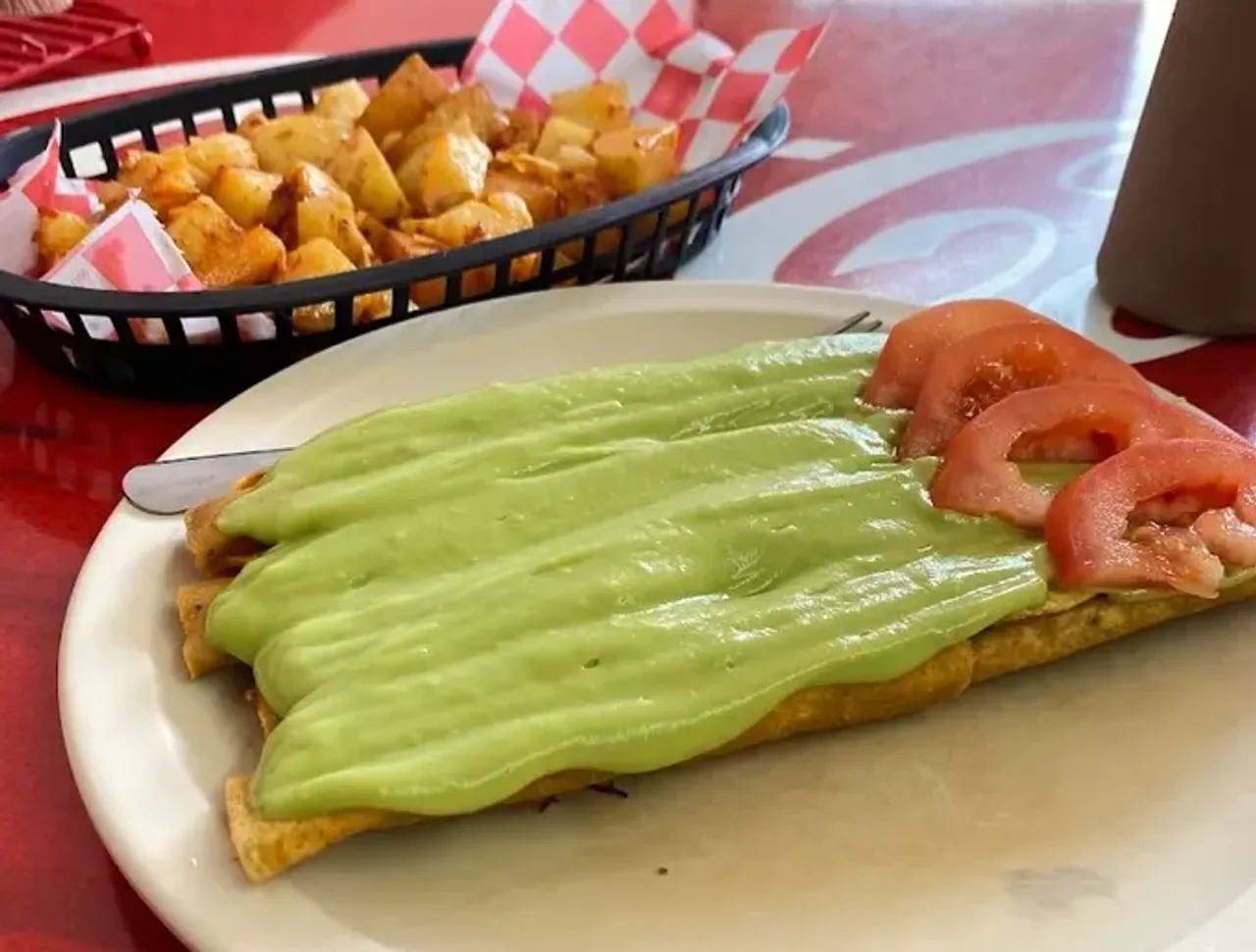 Héroes del servicio Coca-Cola. Flautas Don Mele: ganadores del reconocimiento "Trayectoria de Oro" y desde 1967 un bastión gastronómico en SNN