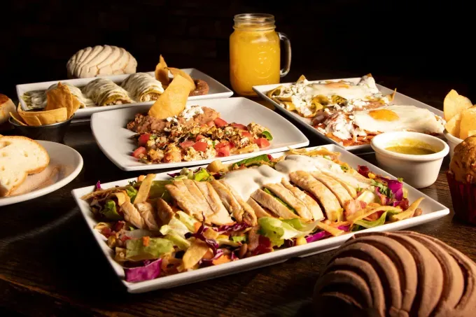 Héroes del servicio Coca-Cola. La receta de éxito de Palax: el sabor regional de sus desayunos servidos las 24 horas, 60 años de tradición y nueve sucursales