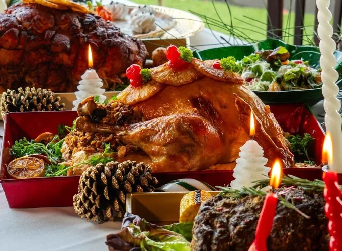 5 restaurantes con paquetes navideños de pavo y pierna de cerdo para entregar el día de Navidad. ¡Hay que preordenar ya!