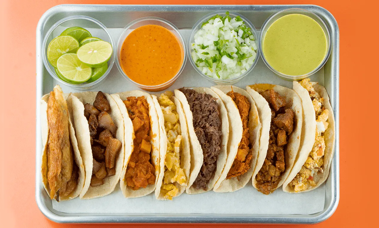 Héroes del servicio Coca-Cola. La taquería que recibe 600 clientes diarios en San Pedro