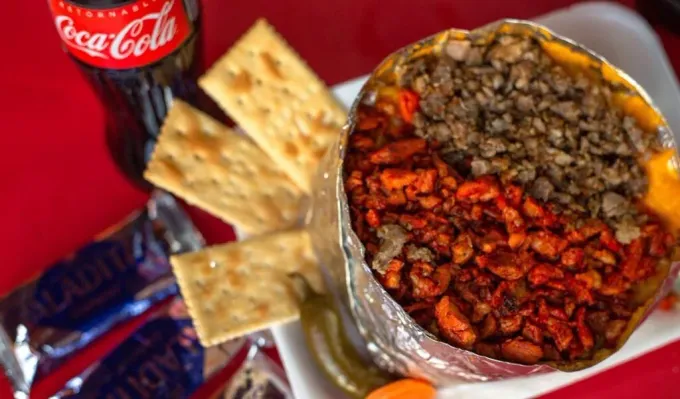 La construcción de un camellón con andador: el detonador del corredor gastronómico de la calle Jiménez en San Pedro.