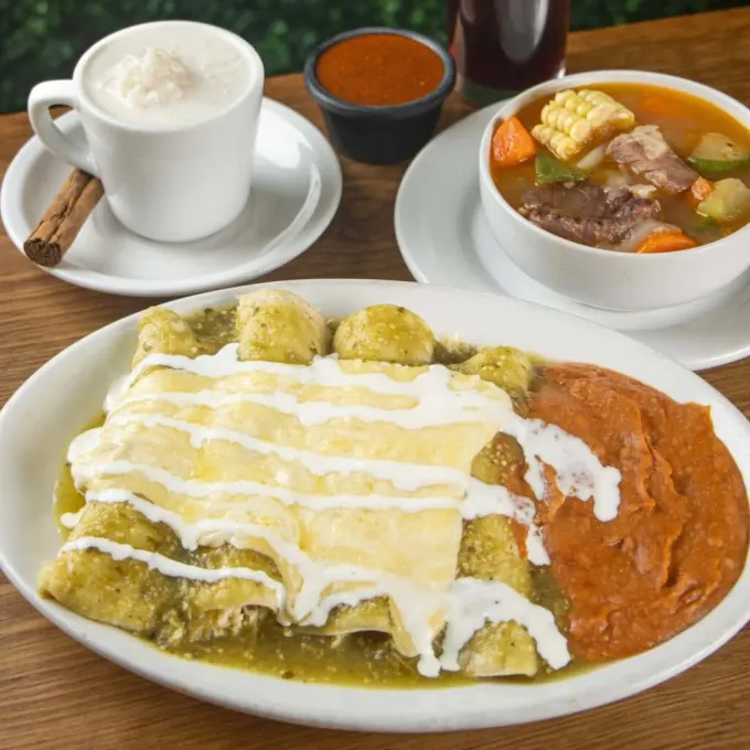 Todo el sabor de los grandes desayunos de Nuevo León en un solo lugar: Señor Latino