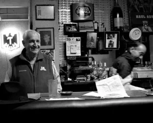 ¿Ya hiciste la ruta de las cantinas? Aquí hay dos octogenarias, geniales y que seguramente no conoces