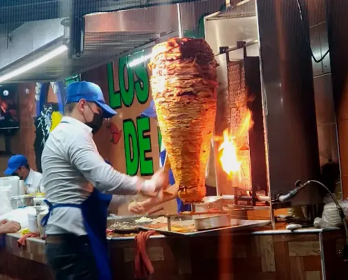 Dicen que los mejores chefs “franceses" son poblanos. Lo que sí sabemos es que en Puebla se inventó el taco al pastor y su herencia directa podemos disfrutarla en NL.