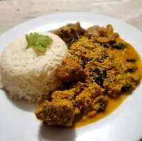 ¿Has probado la comida de Nigeria? ¡Nosotros tampoco! Pero ya hay un restaurante de comida -para llevar- en Escobedo