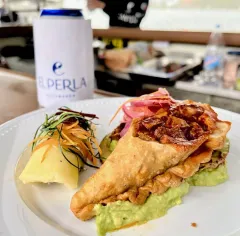 El Perla Catamarán: no sólo un paseo, una experiencia completa de mixología y menú gourmet.