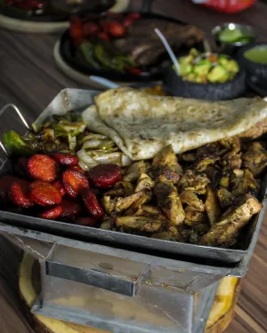 Cortes premium con ambiente acogedor. La Sauteña Grill