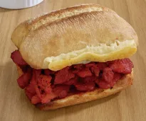 Pizza, tortas, helados, hot dogs y más... La parada obligada, y barata, después de hacer el "súper"... o antes