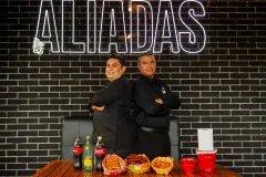Héroes del servicio Coca-Cola. "La disciplina y la salsa" la receta del éxito de Las Aliadas entre la gente joven