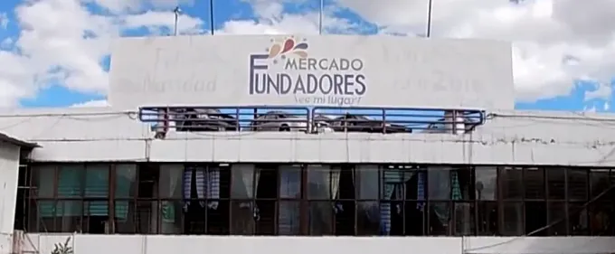 Ruta de mercados. Fundadores: 1,100+ puestos donde el rock y el skate se fusionan con  la comida casera... por menos de $100 pesos