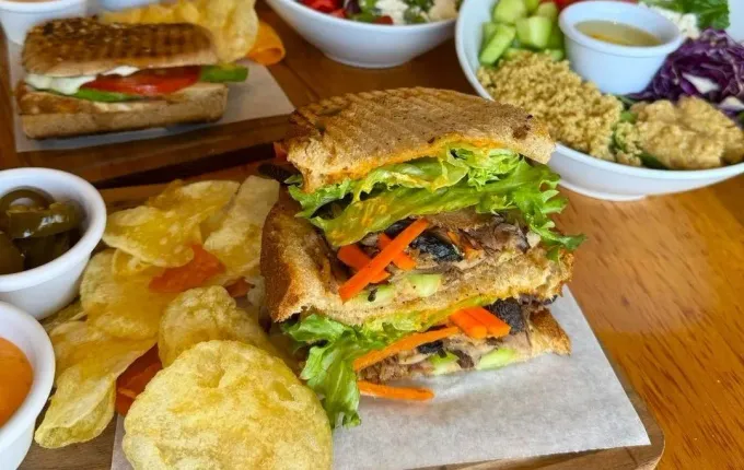 Vanessa Sierra recomienda Peace & Love: un lugar de sándwiches y ensaladas para seguir con la dieta