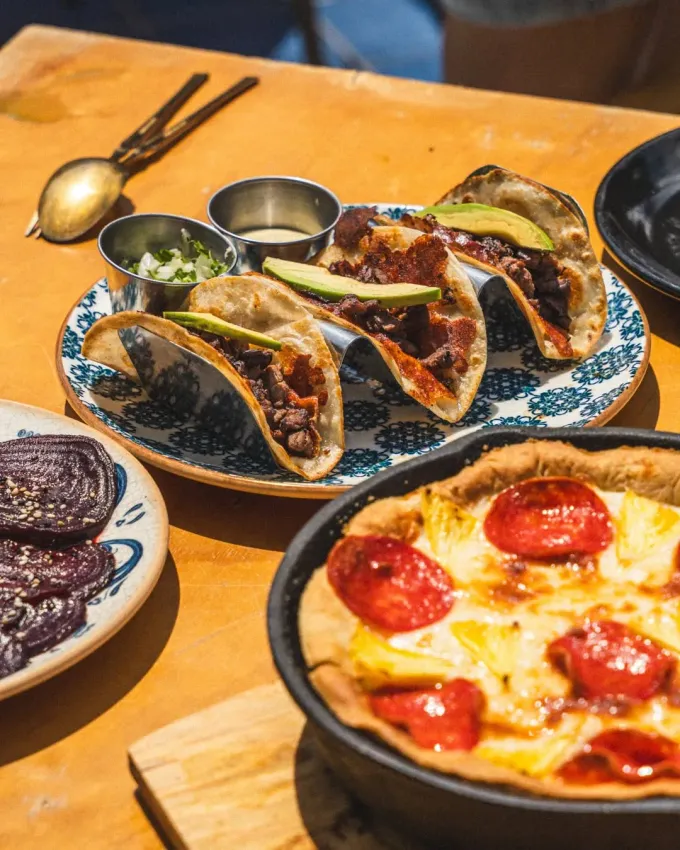 Bungaló: La mezcla perfecta de sabores tropicales con ingredientes frescos y una mixología que está revolucionando Monterrey