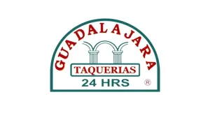 Taquerías icónicas. ¿Tacos 24/7? Sí. En San Nicolás, Taquería Guadalajara ofrece tacos de barbacoa bañados estilo tlaquepaque desde 1981