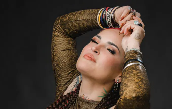 Betty Ayala. Fuerte, alegre y referente: La fusión de música y empoderamiento femenino que conquista Nuevo León