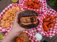 Guabos Foodtruck: el carrito especializado en comfort food con 10 años en Apodaca, más de 2,600 reseñas y popular por sus hamburguesas grandes con recetas creativas