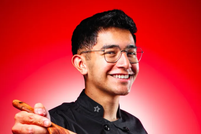 Isaías Espinoza: “Empecé cocinando para vivir, y hoy vivo para cocinarle a los demás”