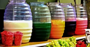 Ruta de mercados. La Florida: jueves y sábados por la mañana, conocido por sus pacas de ropa, lotería, desayunos, aguas frescas, gorditas, menudo, barbacoa y más