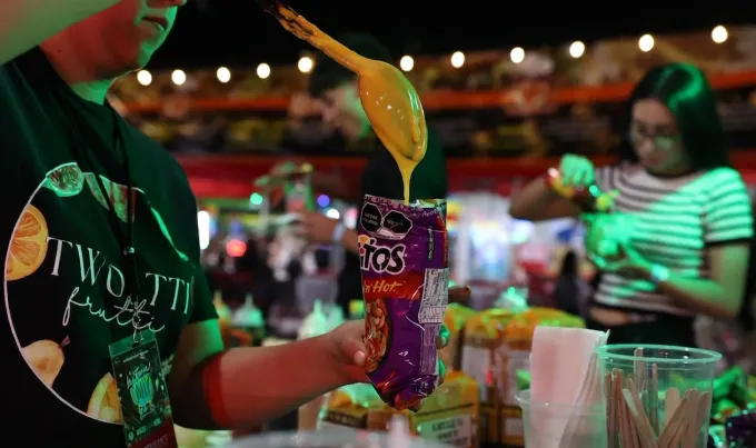 Regresa La Feria Monterrey para su edición 2026. Juegos mecánicos, artesanías, música, shows y antojos de todo tipo: hamburguesas, gorditas, elotes, brochetas y más