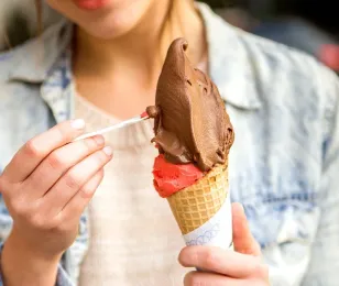 En Nuevo León existen 2 heladerías con nieves al estilo de Argentina, sabores exóticos, conos, vasos y litros: Muy Argentino y Freddo. ¿Ya los conocías?