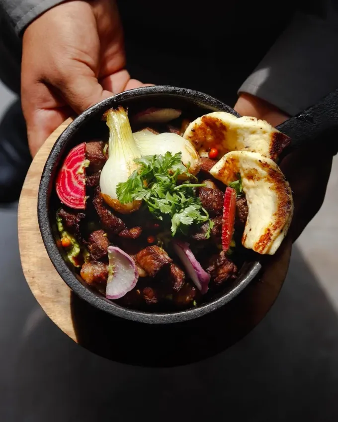 ¿El vino puede acompañar a la cocina callejera? Según El Lindero, sí se puede. Aquí más sobre el evento "Hablemos de Vinos" el 27 de marzo