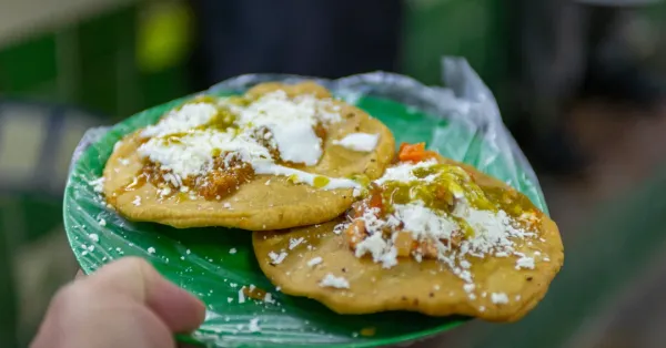 Ruta de mercados. Colón, desde 1884, sobrevivió un incendio, demoliciones y reubicaciones. Actualmente, Antojitos Pily es su alma gastronómica en el centro de MTY