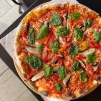 ¿Estás a dieta pero tienes ganas de pizza? No te quedes con el antojo: Vanessa Sierra nos dice qué podemos pedir en Pizza Studio para comer sin culpa — Gastronomía en Monterrey, Nuevo León