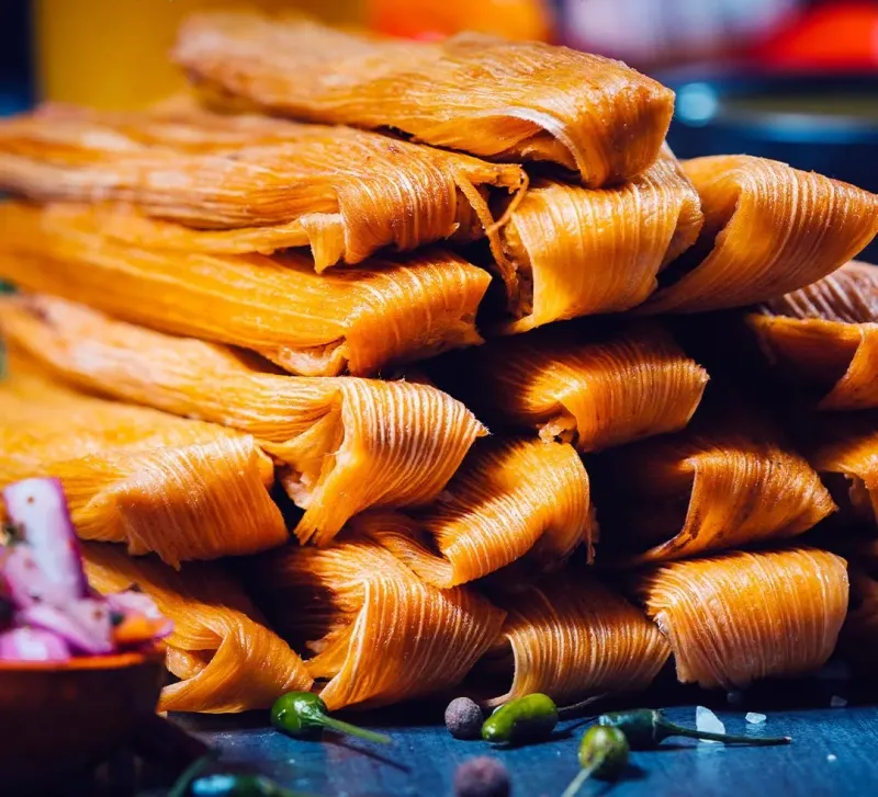 Es oficial: se acabó la dieta. De septiembre a diciembre comemos como si el año terminara mañana: antojitos, churros, tamales, pan de muerto, asado... ¿Apoco no?