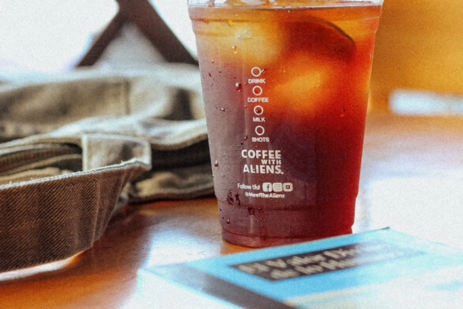 Coffee with Aliens - Imagen 4