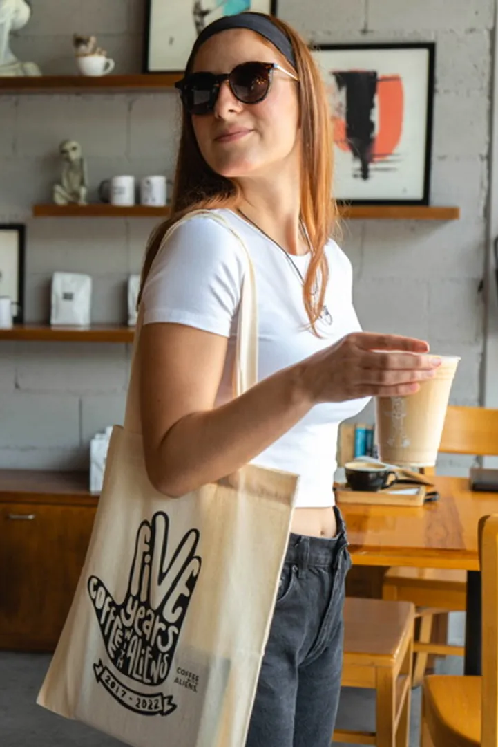Coffee with Aliens - Imagen 2