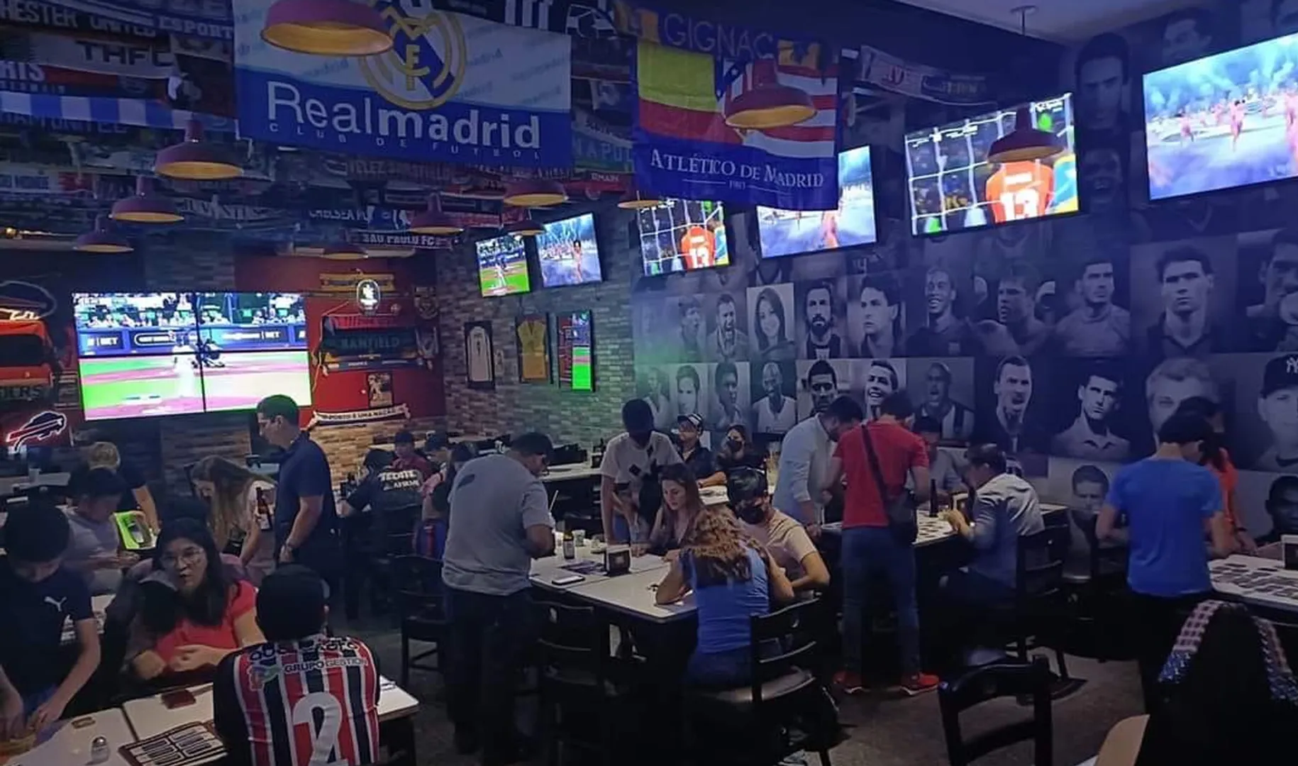 Tabernabéu Sports Bar - Imagen 1