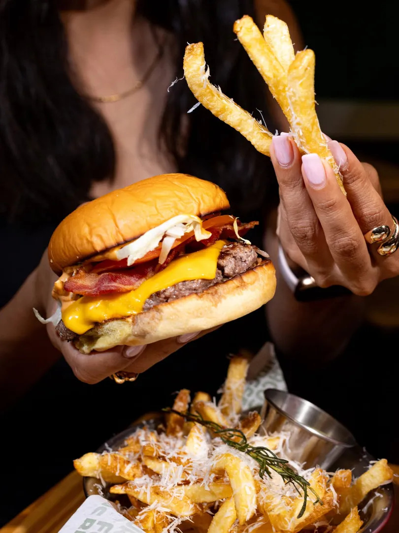 Flacos Burgers, restaurante en Nuevo León