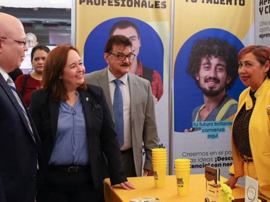 Participan 43 empresas en Expo Laboral 2025