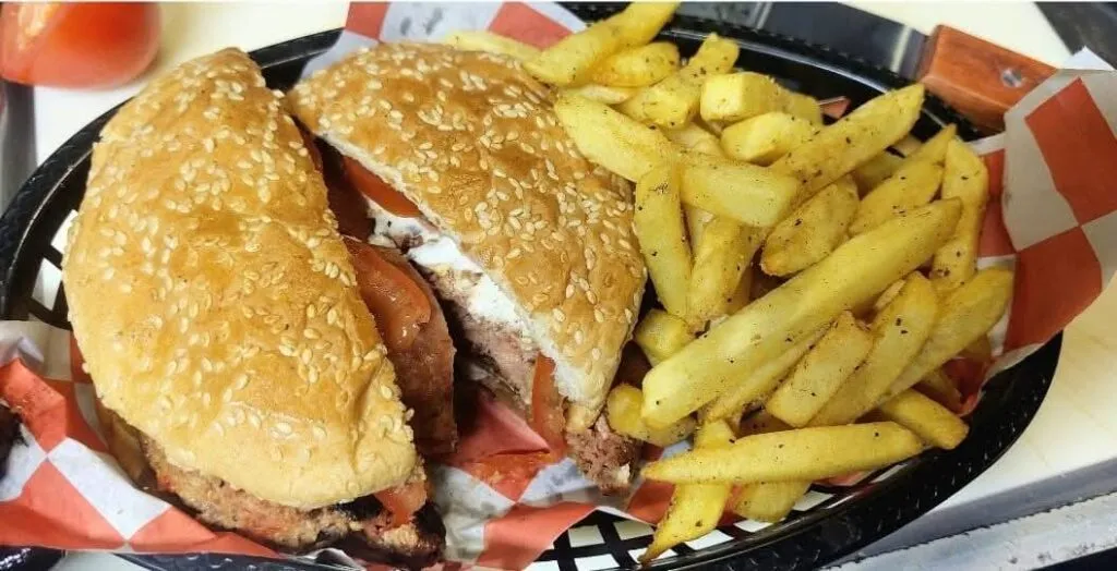 Descubre 6 spots de comfort food en la Riviera Maya