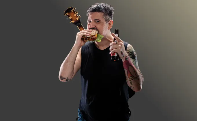 Jonás González: El ícono musical de Plastilina Mosh nos comparte sus restaurantes favoritos.