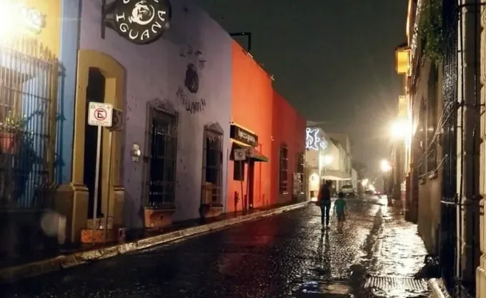 Piedras coloniales, corazones modernos: noches en el Barrio Antiguo