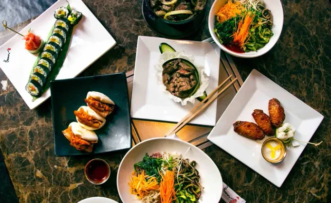 En domingo nublado de ver series y pedir comida. Aquí el menú coreano perfecto para maridar con El Juego del Calamar