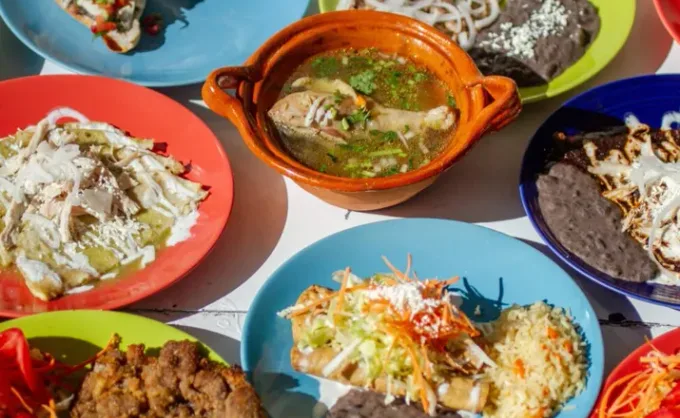 De lunes a jueves los godínez prefieren comida corrida. Aquí 2 opciones cerca de Valle Oriente a buen precio