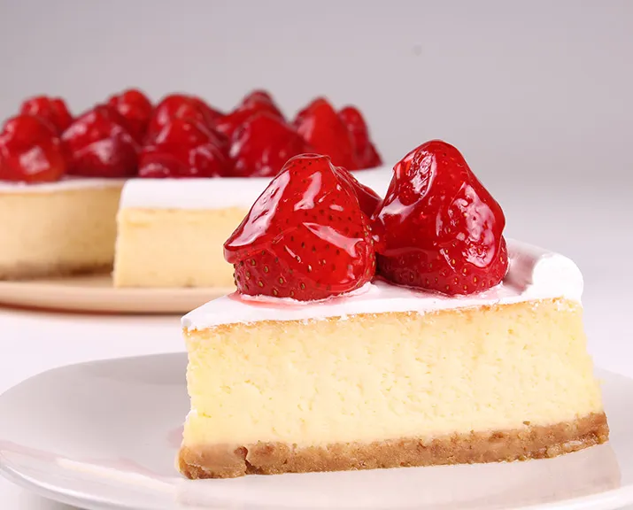 Cheesecake de Pastelería Lety y nieve de fresa de Helados Sultana, el combo de postre ideal a domicilio