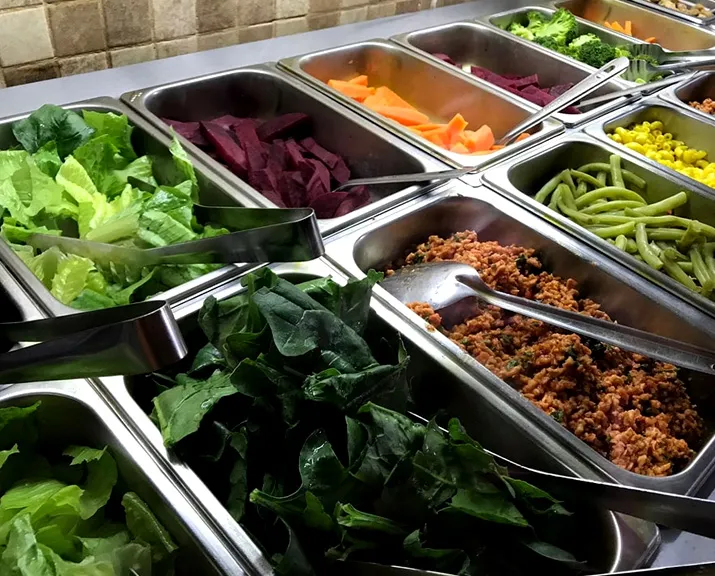 ¿Te gustan las propuestas diferentes? A nosotros también. Aquí un buffet vegano en Barrio Antiguo