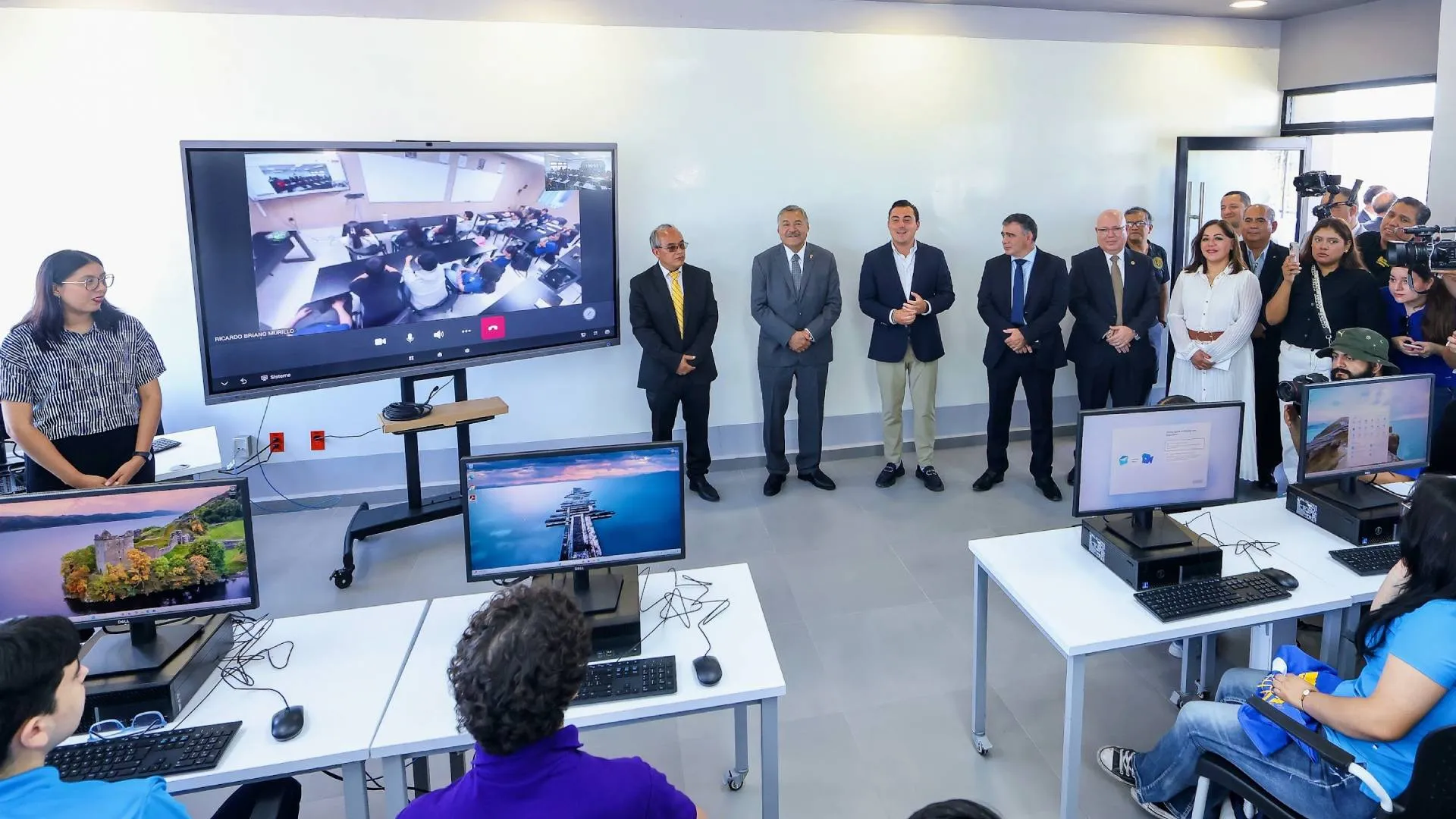 Inició UANL ciclo escolar con nuevos programas educativos