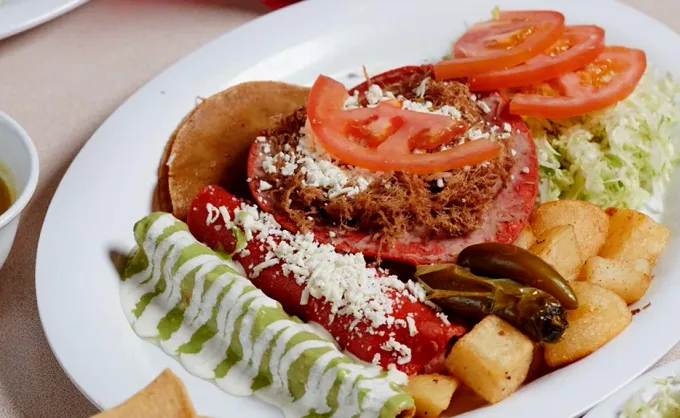 La cuna de los antojitos mexicanos: el centro de Monterrey, orgullo gastronómico local. Aquí los top 5