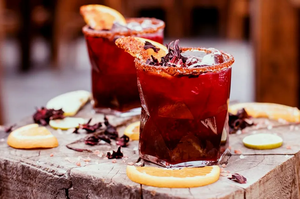 El mezcal: oootra aportación de México a la gastronomía mundial. Aquí 4 restaurantes con mixología en MTY y SP