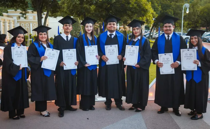 Egresa UANL primera generación en Sierra de Santiago — Gastronomía en Monterrey, Nuevo León