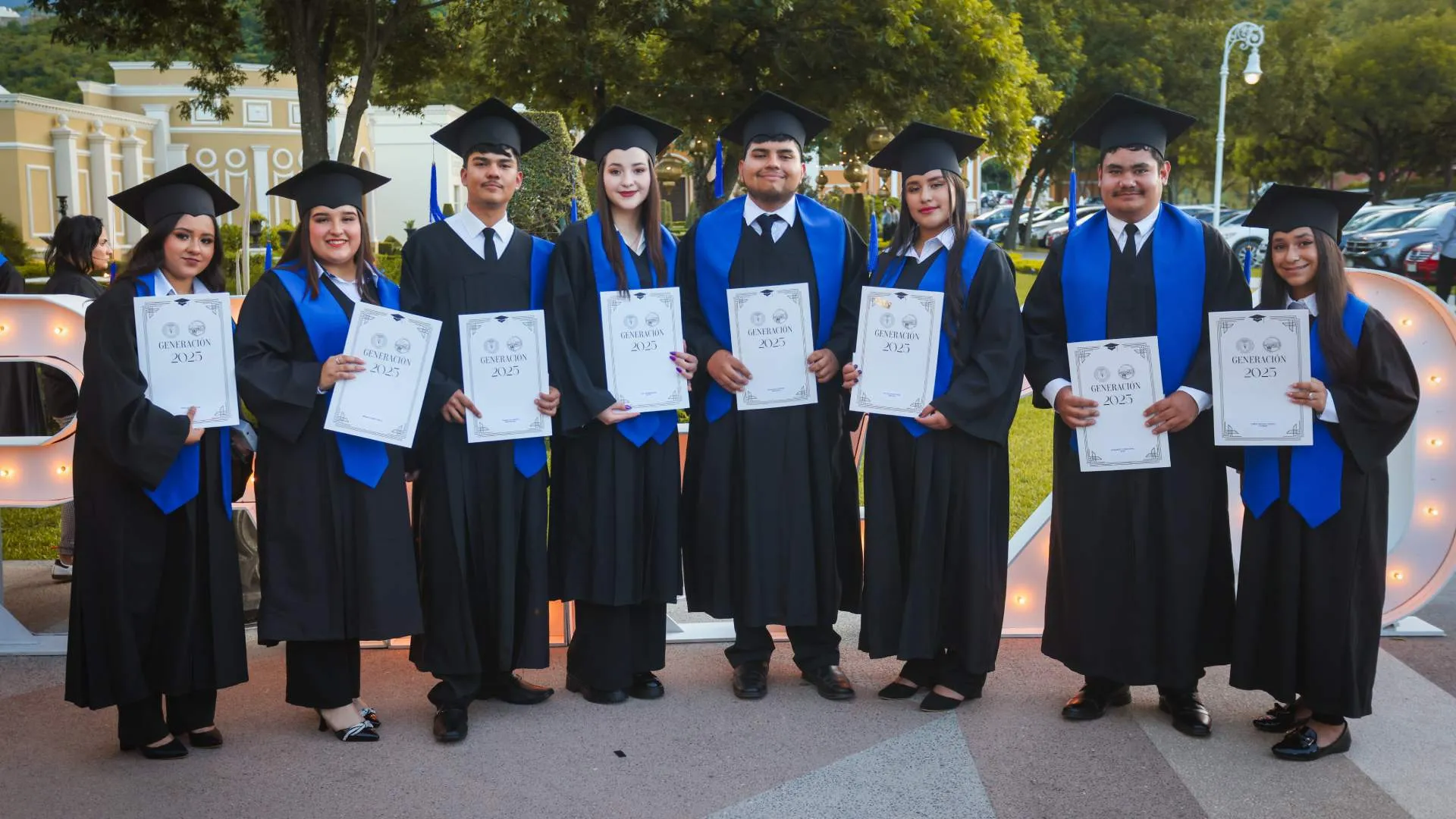 Egresa UANL primera generación en Sierra de Santiago