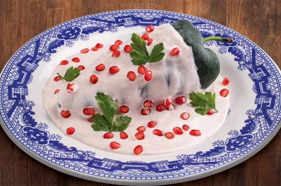 ¿No te gusta el chile en nogada? Sanborns ofrece el festival de chile relleno, con 6 opciones para que sigas comiendo muy a la mexicana